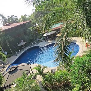 location.2016.costa-rica.pool.jpg